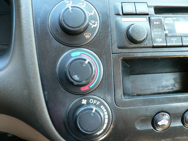 Honda Civic 2004 photo 2