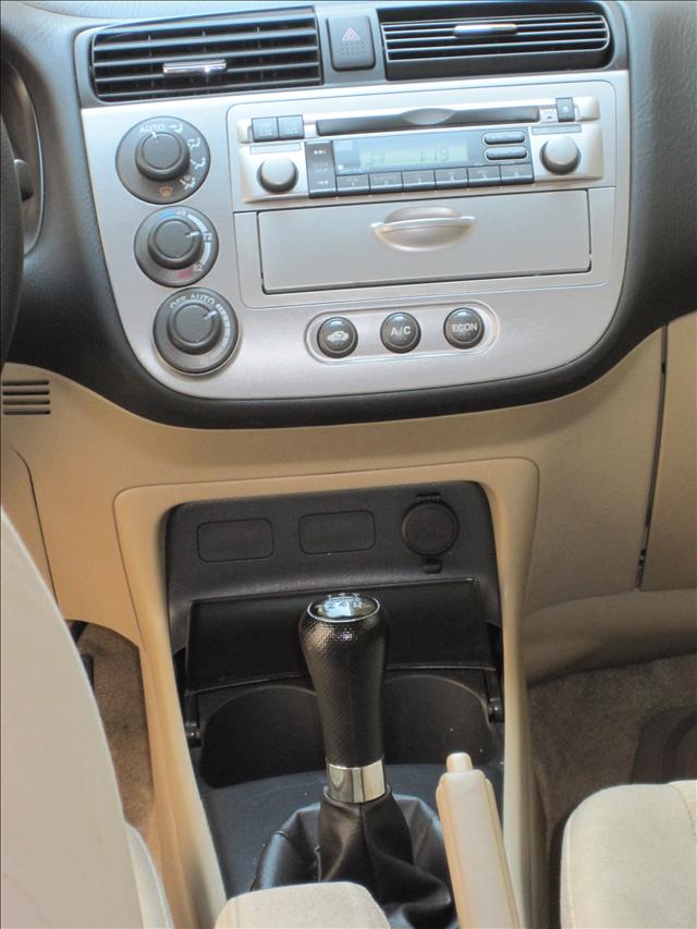 Honda Civic 2004 photo 4