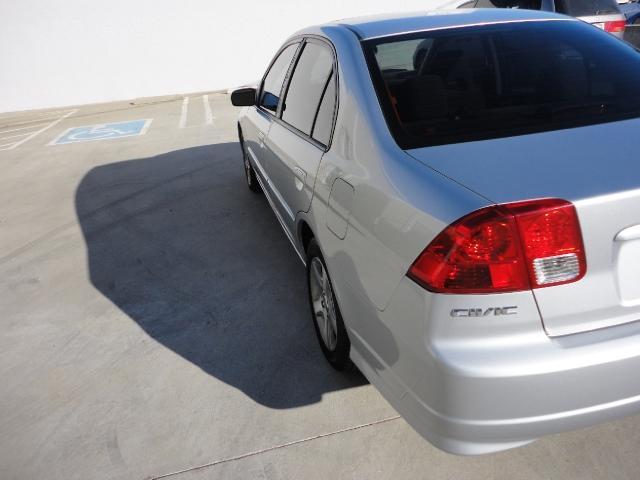 Honda Civic 2004 photo 3