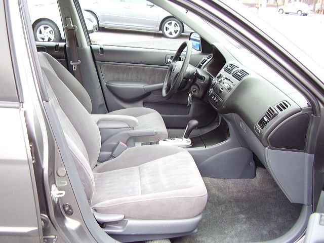Honda Civic 2dr Reg Cab 120.5 WB Sedan
