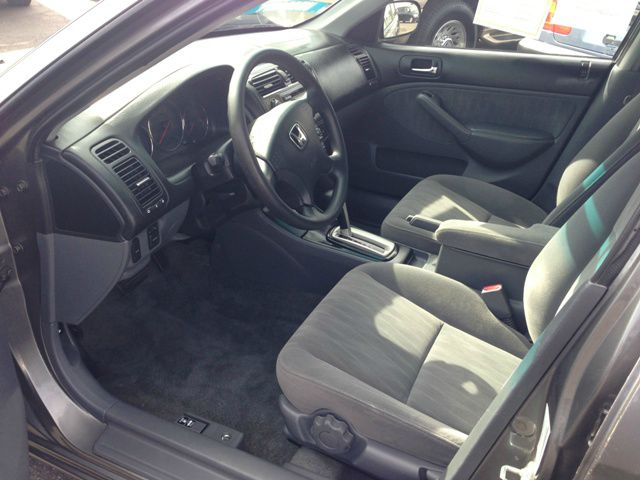 Honda Civic 2dr Reg Cab 120.5 WB Sedan