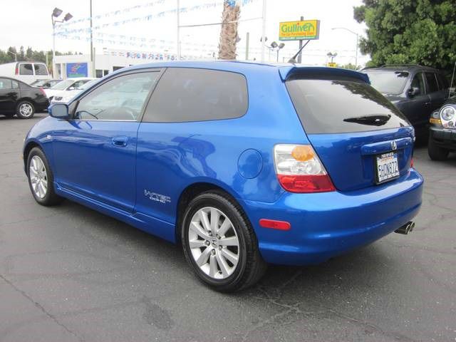 Honda Civic 2004 photo 2