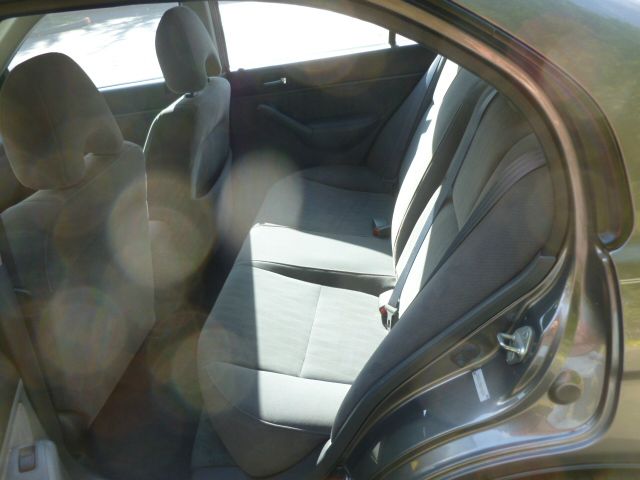 Honda Civic 2dr Reg Cab 120.5 WB Sedan