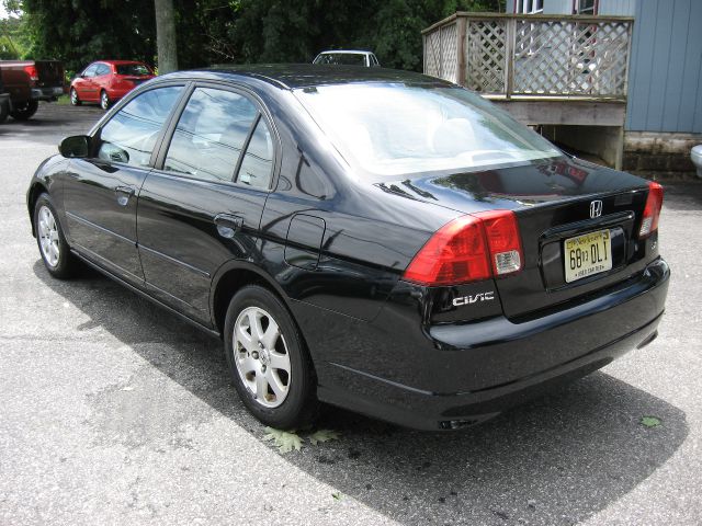 Honda Civic 2005 photo 2