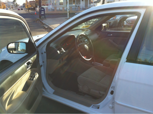 Honda Civic 2dr Reg Cab 120.5 WB Sedan