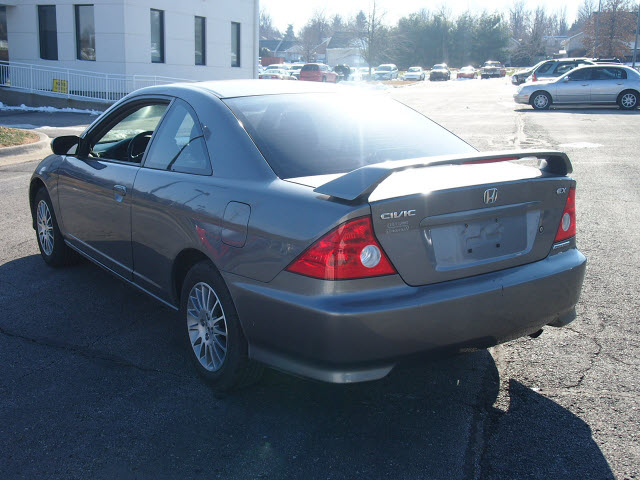 Honda Civic 2005 photo 2