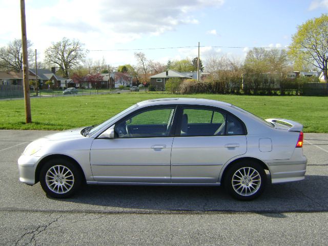 Honda Civic 2005 photo 2