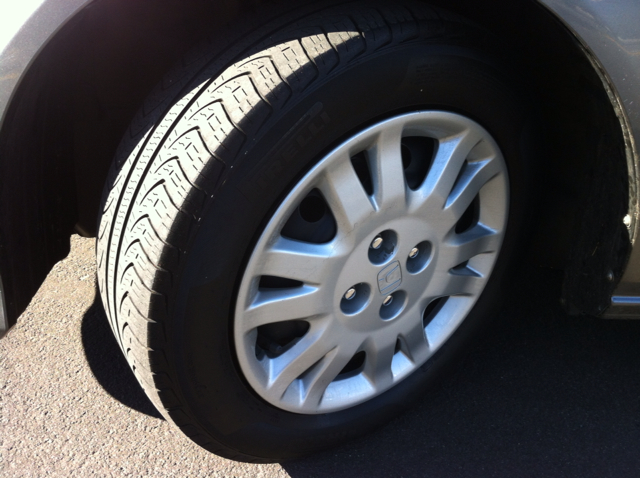 Honda Civic 2dr Reg Cab 120.5 WB Sedan