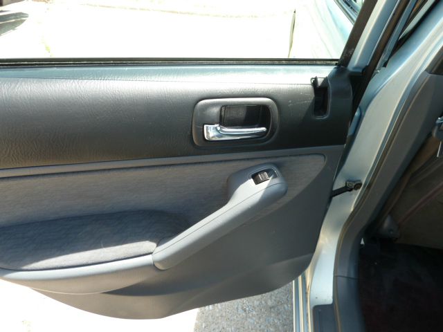 Honda Civic 2005 photo 2