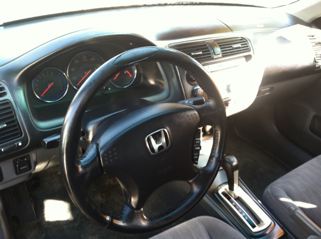 Honda Civic 2005 photo 2