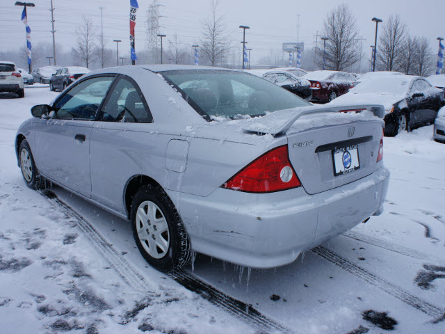 Honda Civic 2005 photo 2