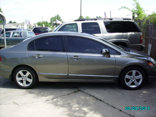 Honda Civic 2006 photo 2