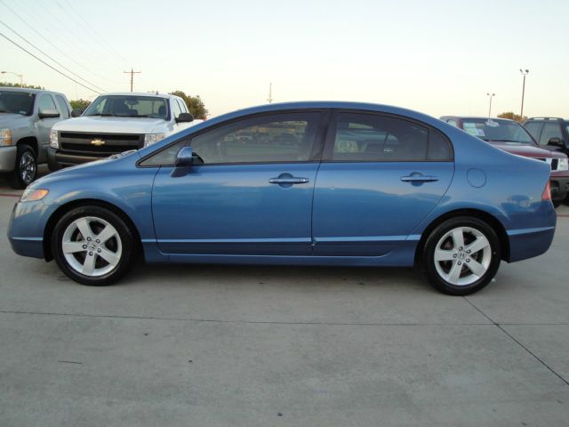 Honda Civic 2006 photo 2
