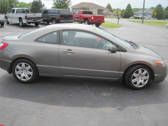 Honda Civic 2dr Reg Cab 120.5 WB Coupe