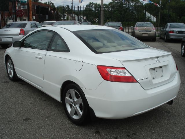 Honda Civic 2dr Reg Cab 120.5 WB Coupe