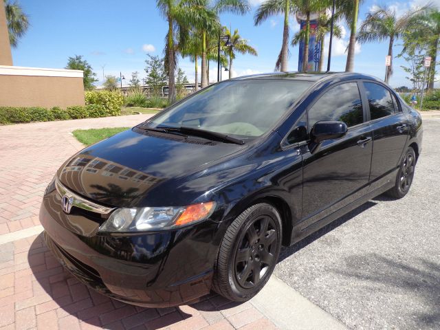 Honda Civic 2dr Reg Cab 120.5 WB Sedan