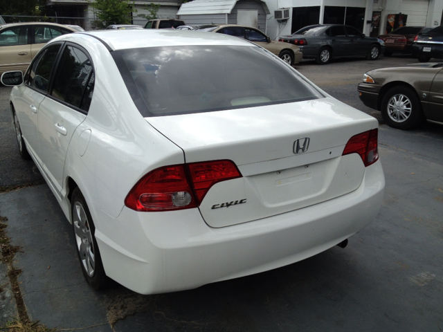 Honda Civic 2dr Reg Cab 120.5 WB Sedan
