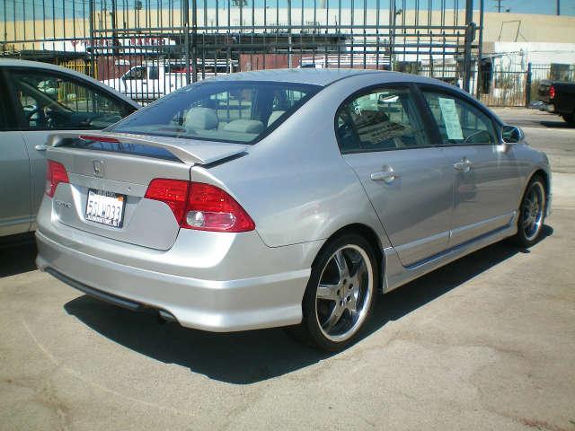 Honda Civic 2006 photo 2