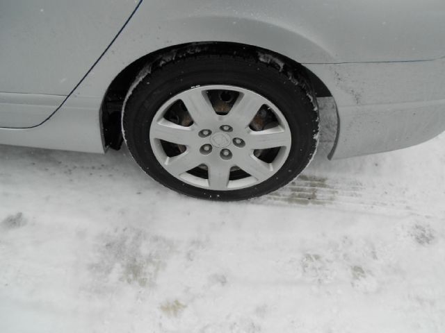 Honda Civic 2dr Reg Cab 120.5 WB Sedan