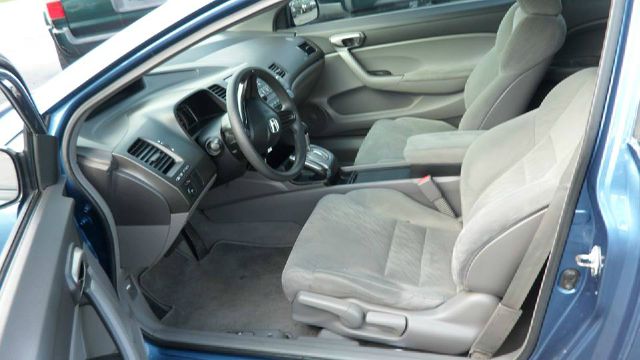 Honda Civic 2dr Reg Cab 120.5 WB Coupe