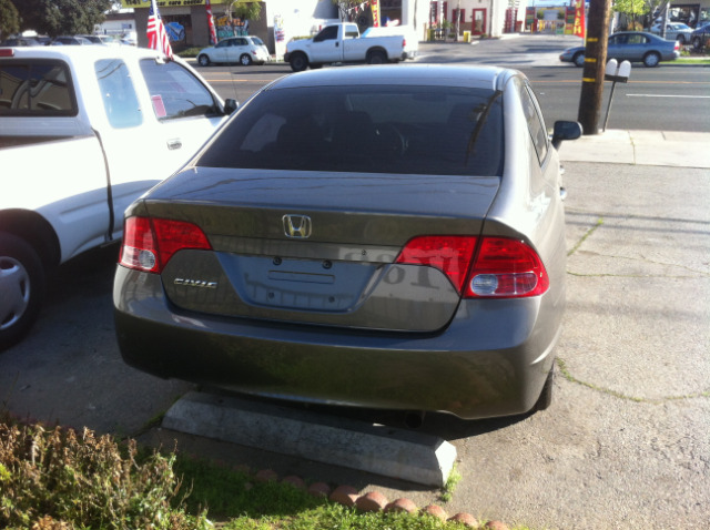 Honda Civic 2dr Reg Cab 120.5 WB Sedan