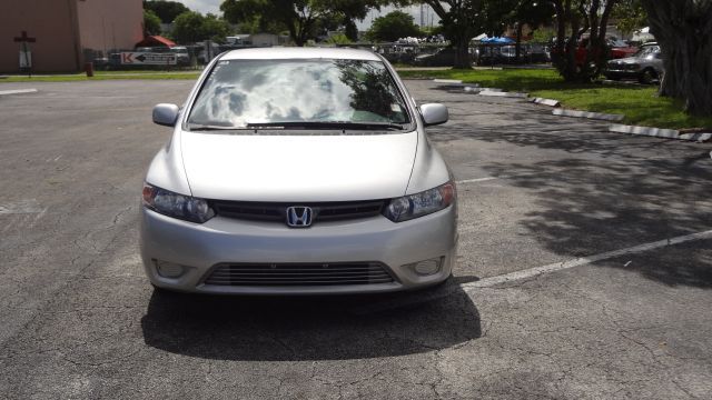 Honda Civic 2dr Reg Cab 120.5 WB Coupe