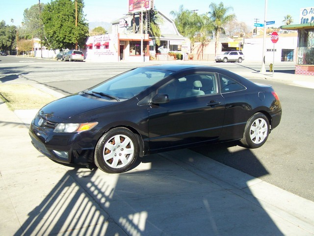 Honda Civic 2dr Reg Cab 120.5 WB Coupe