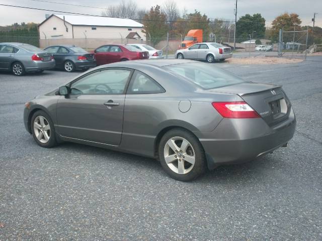 Honda Civic 4DR SE Coupe