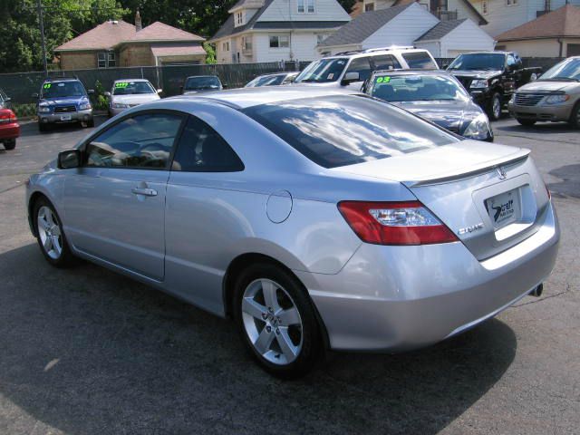 Honda Civic 2dr Reg Cab 120.5 WB Coupe