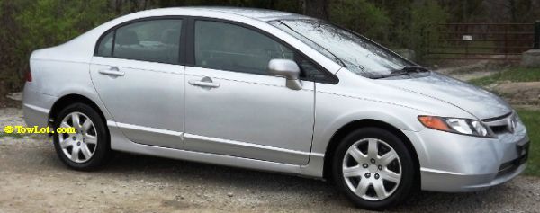 Honda Civic 2dr Reg Cab 120.5 WB Sedan