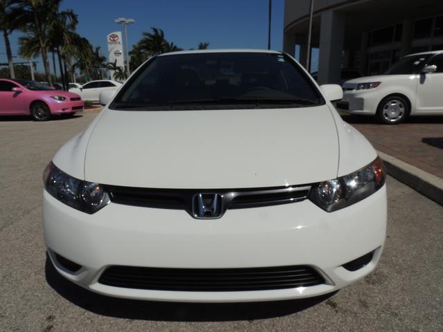 Honda Civic 2007 photo 2