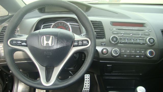 Honda Civic XLT ~ 3rd Row Sunroof 4x4 Sedan