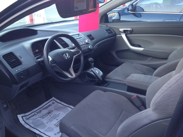 Honda Civic 2dr Reg Cab 120.5 WB Coupe