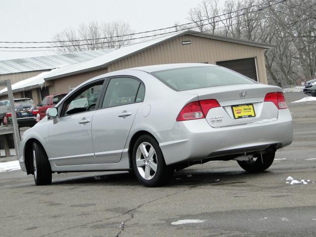 Honda Civic 2008 photo 2