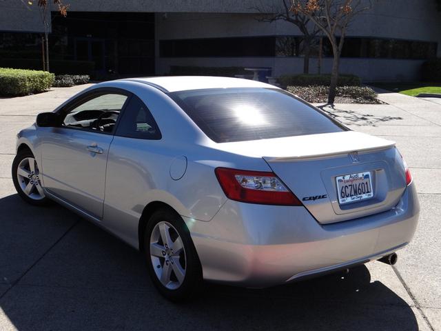 Honda Civic 2008 photo 2