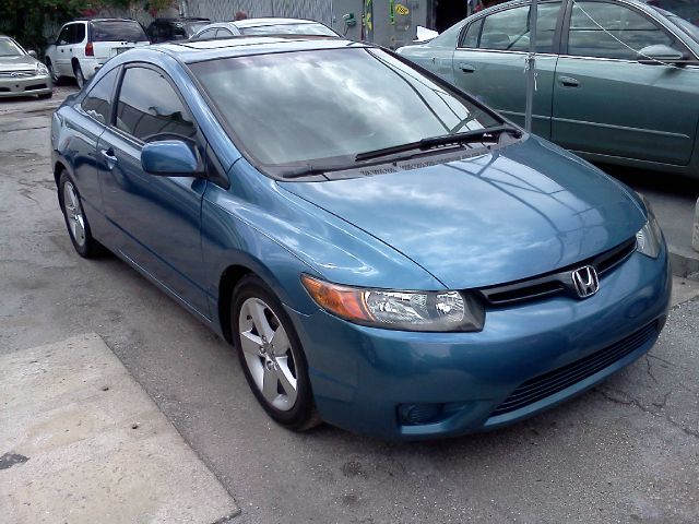 Honda Civic 2dr Reg Cab 120.5 WB Coupe