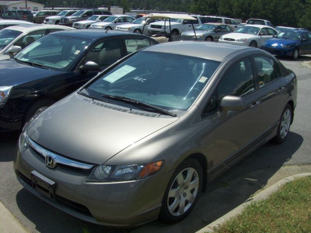 Honda Civic 2dr Reg Cab 120.5 WB Sedan