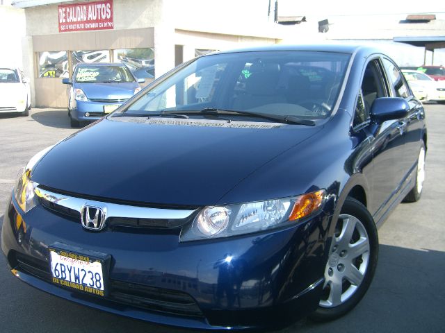 Honda Civic 2dr Reg Cab 120.5 WB Sedan