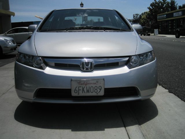 Honda Civic 2dr Reg Cab 120.5 WB Sedan