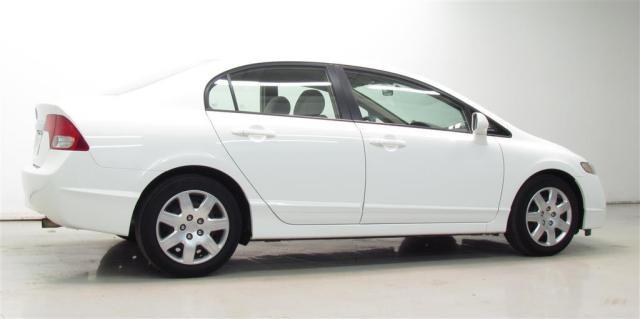 Honda Civic 2010 photo 2