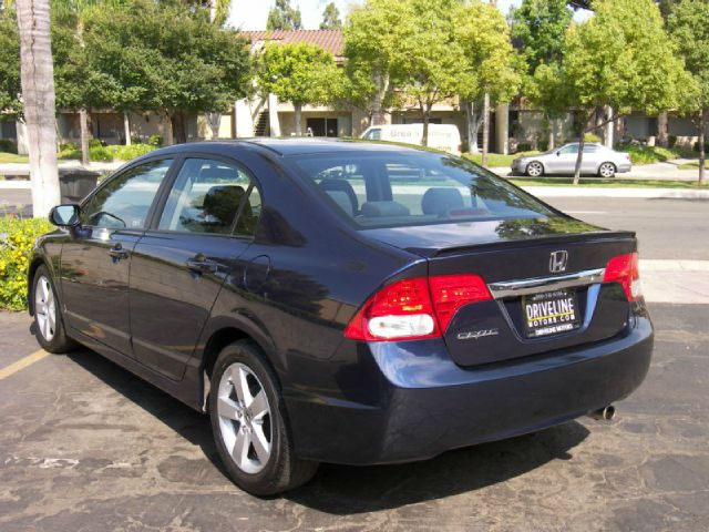 Honda Civic 6.8L XLS Sedan