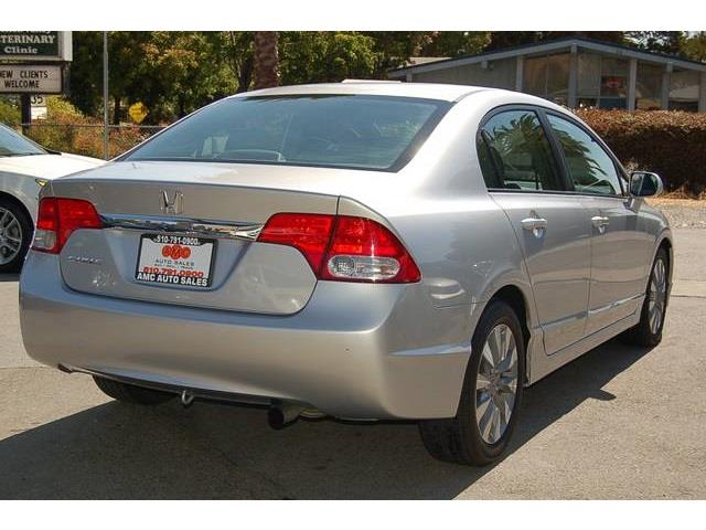 Honda Civic 2010 photo 2