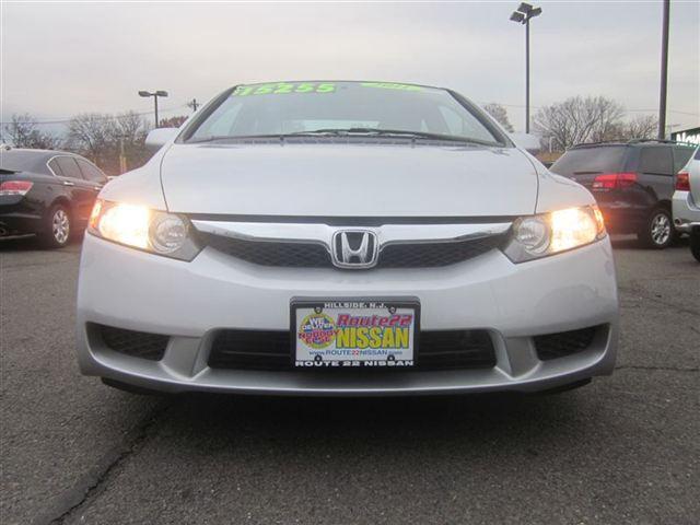 Honda Civic 2011 photo 2