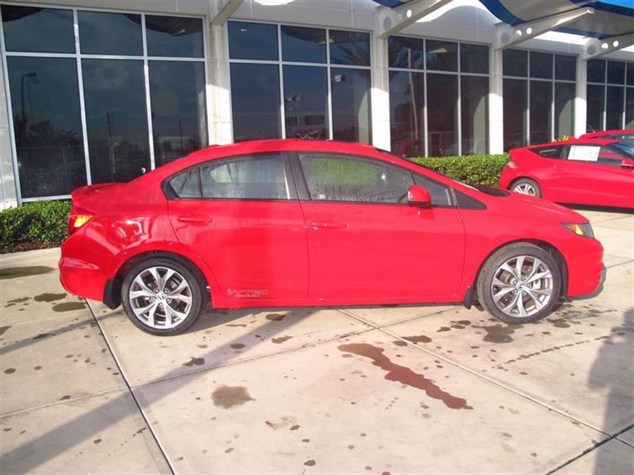 Honda Civic 2012 photo 2