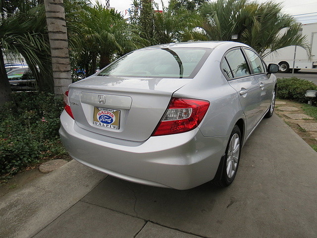 Honda Civic 2012 photo 2