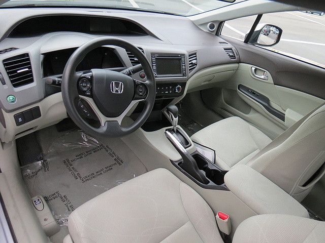 Honda Civic 2012 photo 3