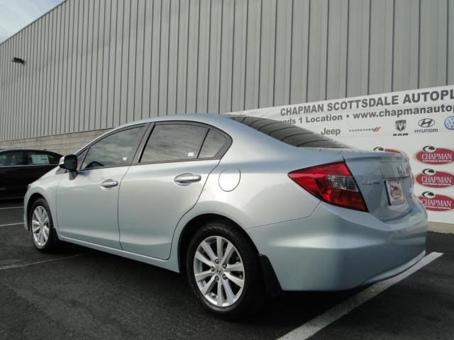 Honda Civic 2012 photo 2