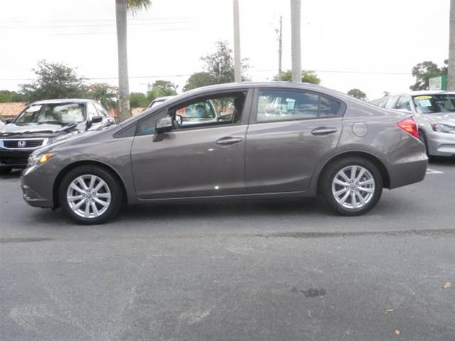 Honda Civic 2012 photo 3