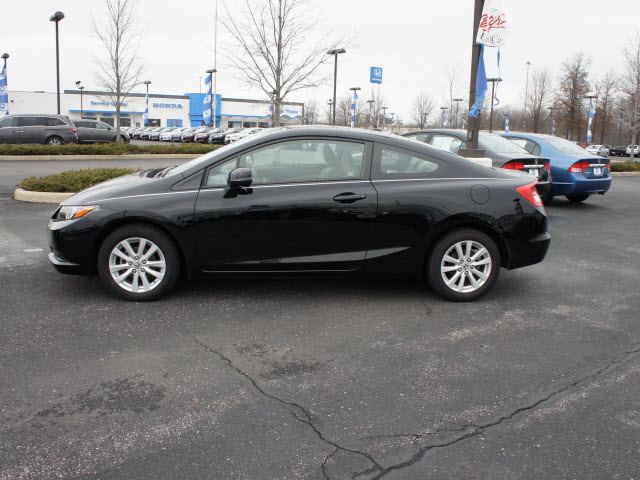 Honda Civic 2012 photo 1