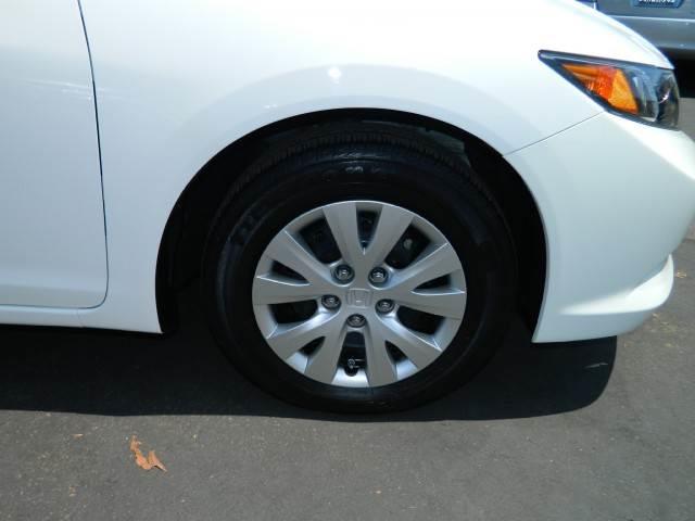 Honda Civic 2012 photo 3